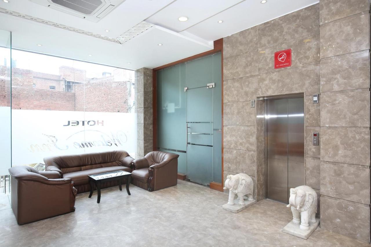 Capital O 8510 Welcome Inn 암리차르 외부 사진