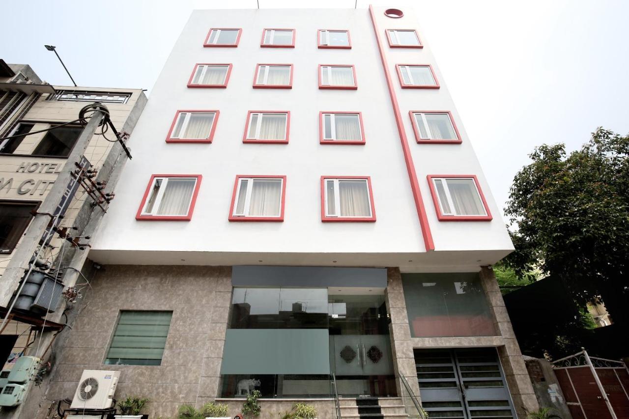 Capital O 8510 Welcome Inn 암리차르 외부 사진
