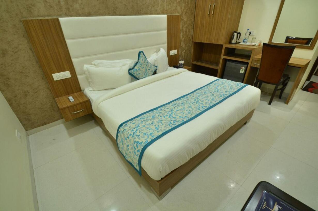Capital O 8510 Welcome Inn 암리차르 외부 사진
